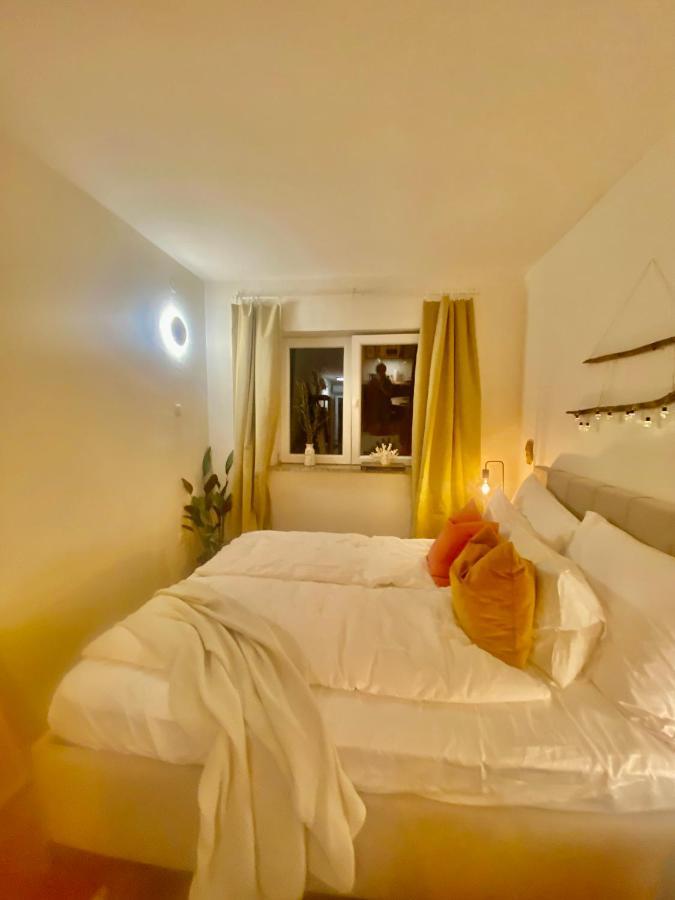 Modern Couples Coastal Getaway Mm Leilighet Crikvenica Eksteriør bilde